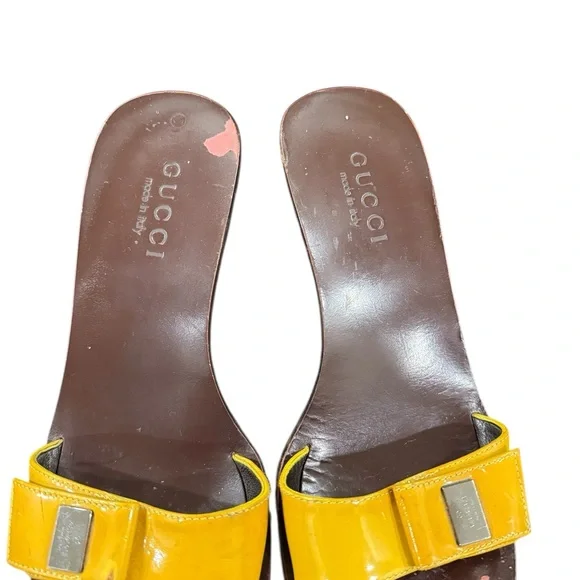 Vintage Gucci Tom Ford Era Patent Leather Heels Logo Yellow Leather Size 8 US - Picture 3 of 11